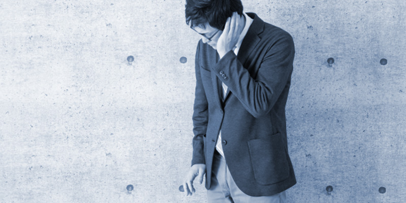 交通事故の後遺障害で通院するシニア男性