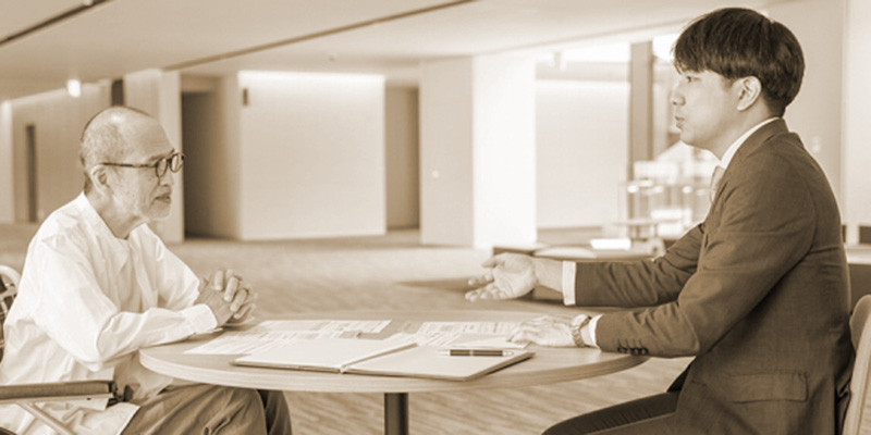 後遺障害で悩む男性