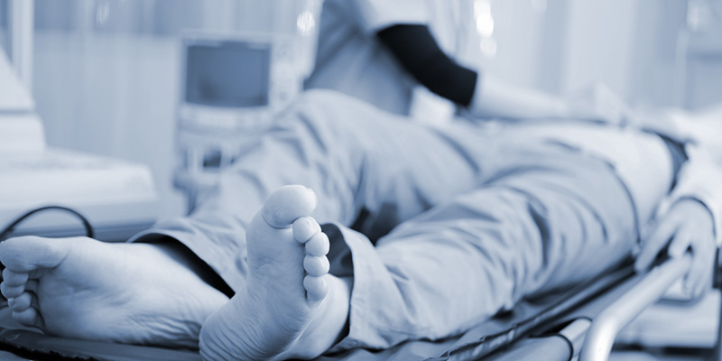 事故で救急搬送された男性