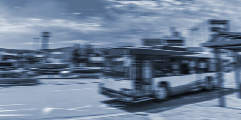 バスの追突事故