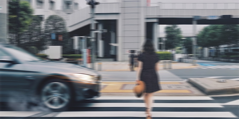 横断歩道での人対車の事故