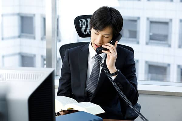 保険会社の担当者