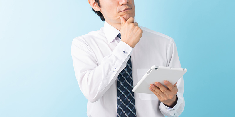 親の高次脳機能障害を弁護士に相談する家族